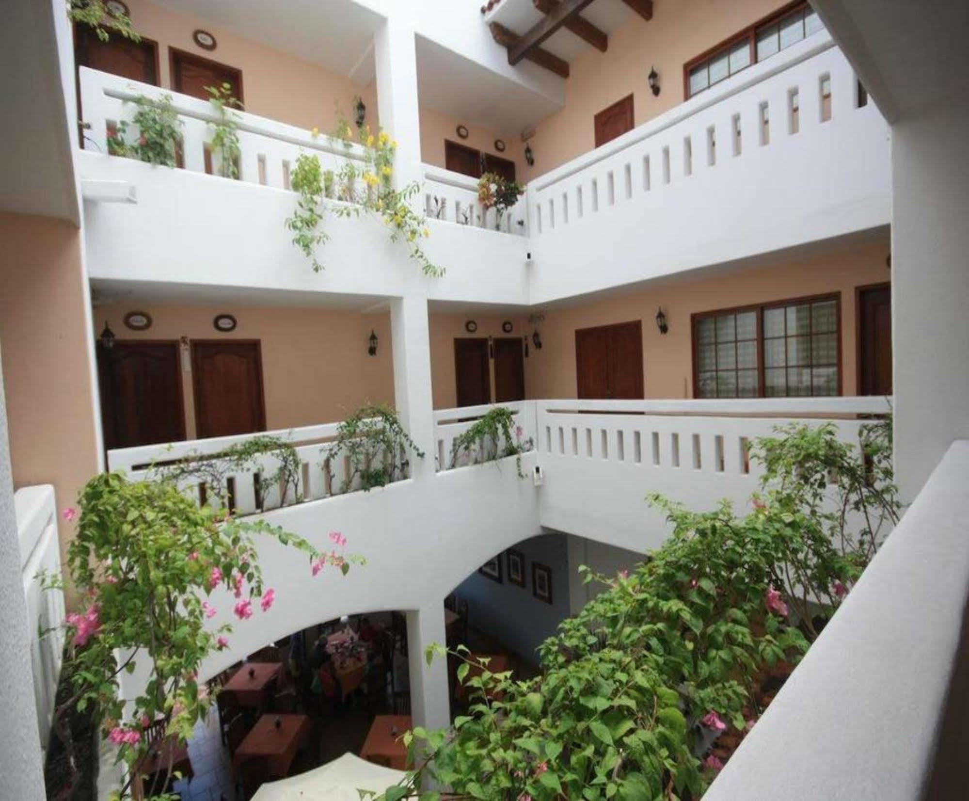 Hotel Maria Mixteca Santa Cruz Huatulco Exterior foto